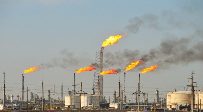 Gas-flaring-677x375