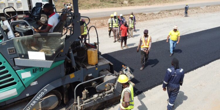 asphalt-laying-in-ogun-750x375