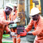 Oil-worker-2-640x360-1-640x360